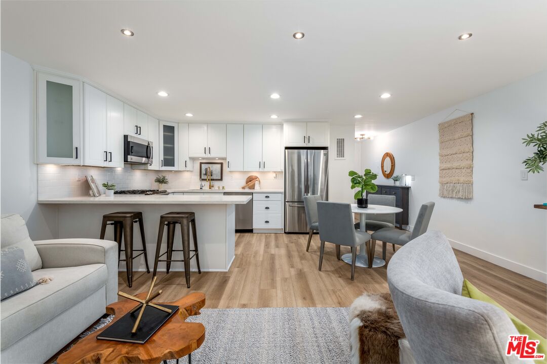 5901 Canterbury Dr Unit: 5