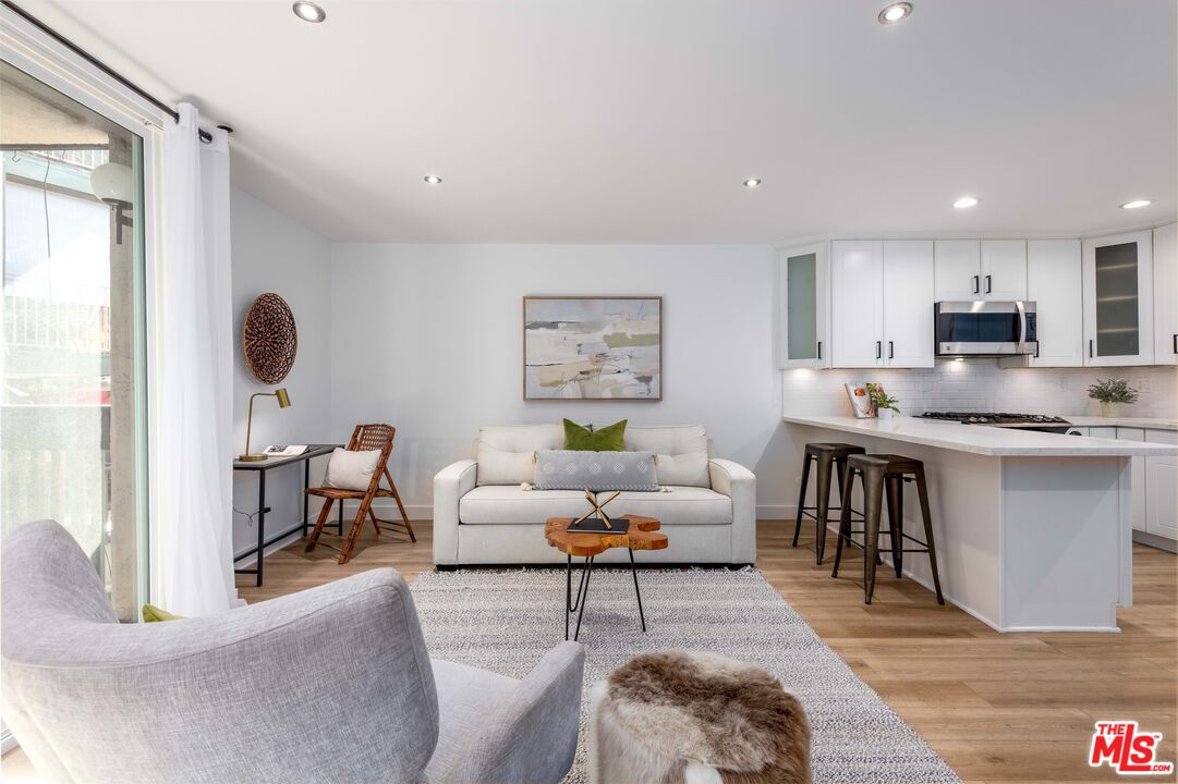 5901 Canterbury Dr Unit: 5