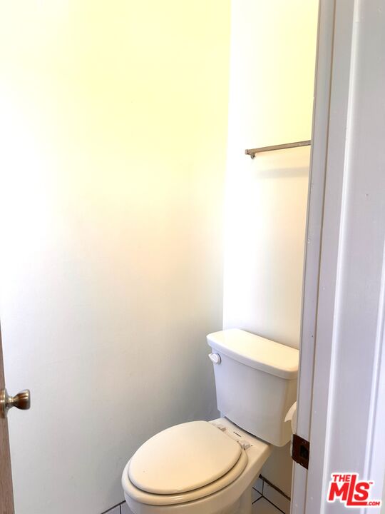 5411 S Centinela Ave Unit: 1