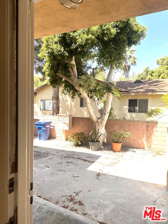 5411 S Centinela Ave Unit: 1