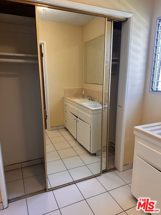 5411 S Centinela Ave Unit: 1