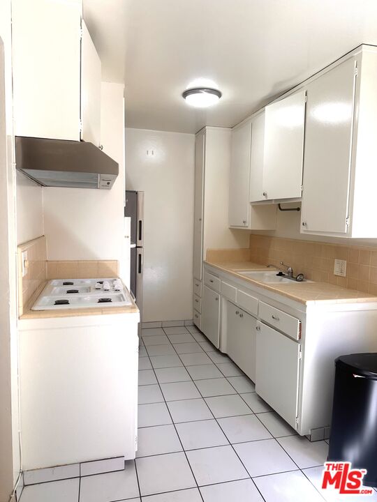 5411 S Centinela Ave Unit: 1