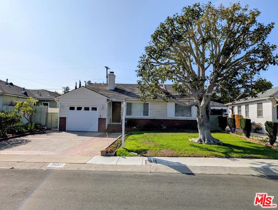 7541 Agnew Ave