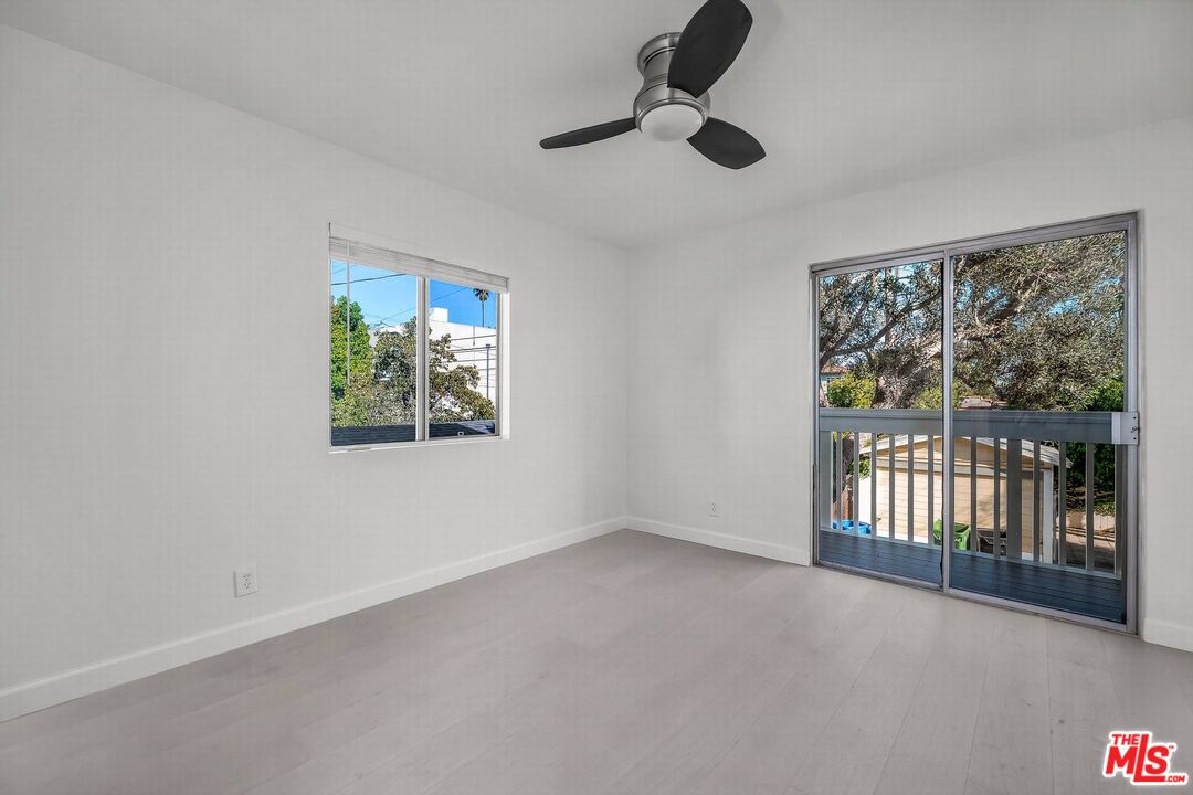 466 S Venice Blvd