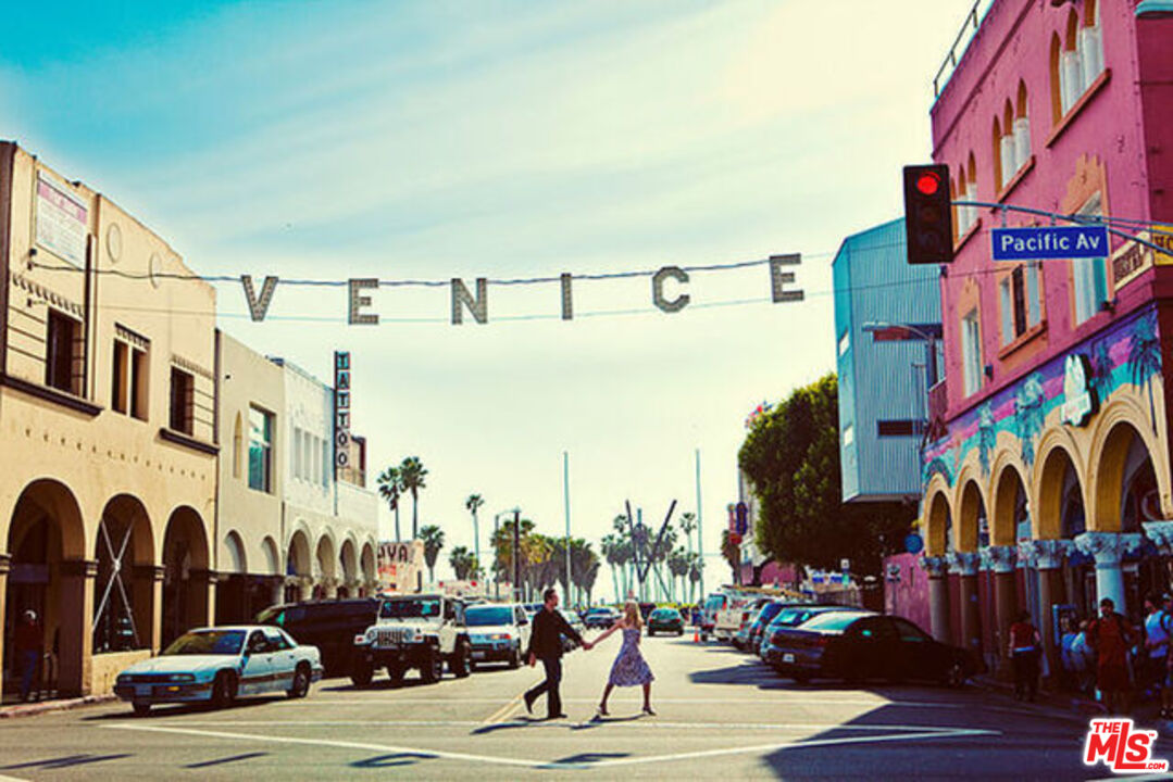 466 S Venice Blvd