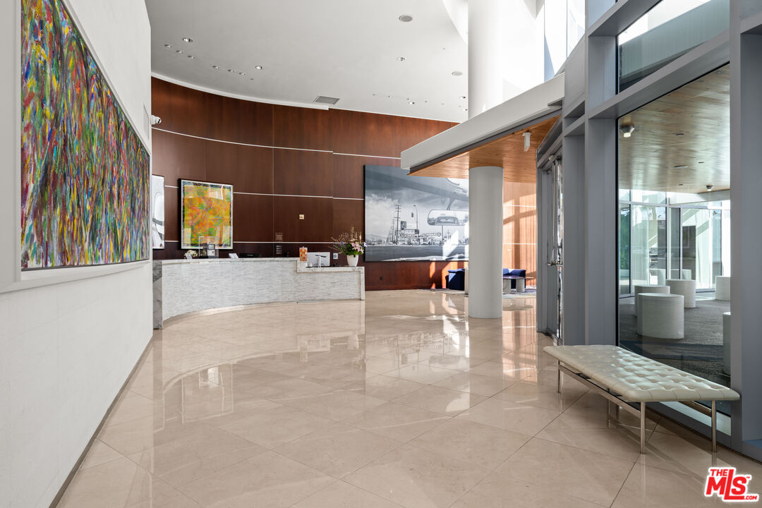 13700 Marina Pointe Dr Unit: 1007