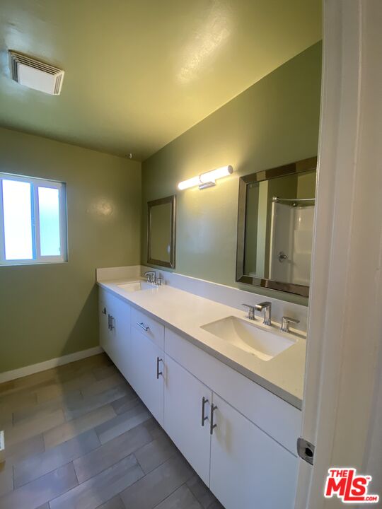 3332 Helms Ave Unit: 3