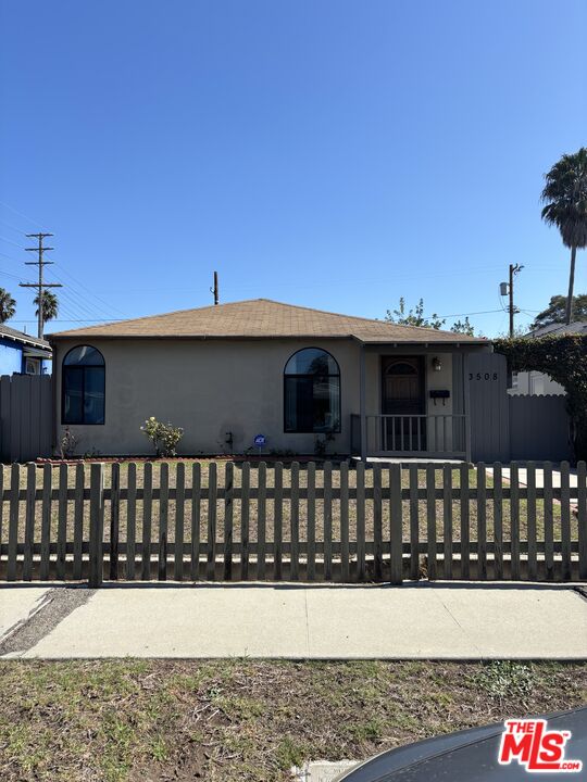 3508 Ashwood Ave