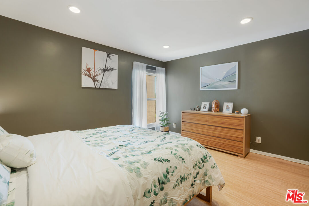 8001 Redlands St Unit: 207