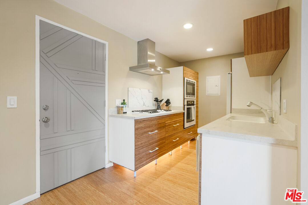8001 Redlands St Unit: 207