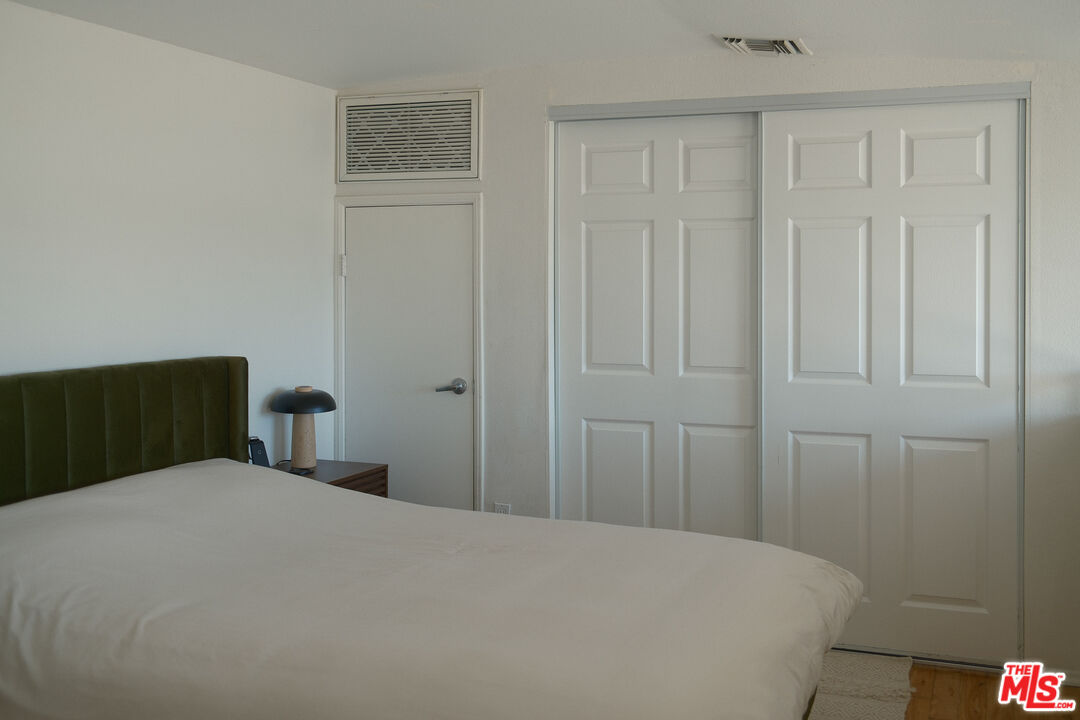 13200 Pacific Promenade Unit: 422