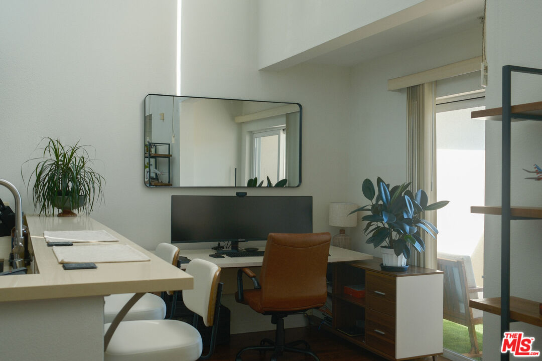 13200 Pacific Promenade Unit: 422