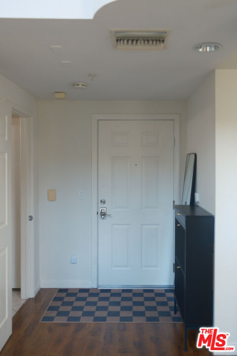 13200 Pacific Promenade Unit: 422