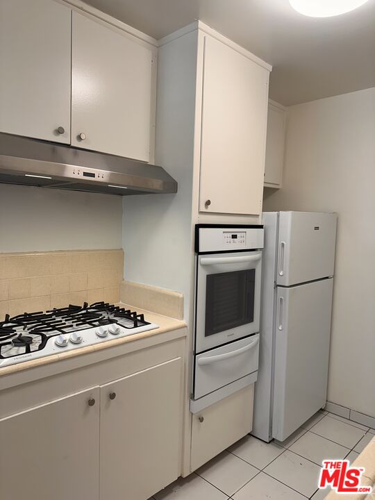 5411 S Centinela Ave Unit: 4