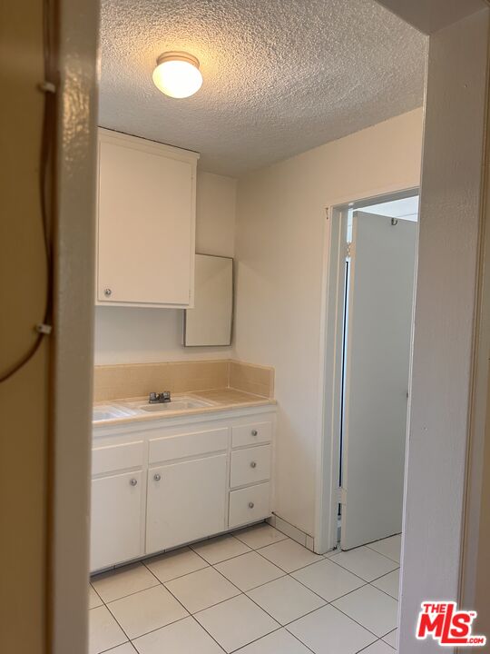 5411 S Centinela Ave Unit: 4