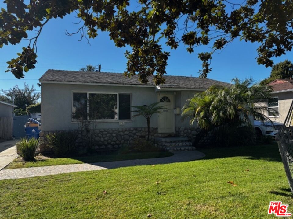 8015 Dunbarton Ave