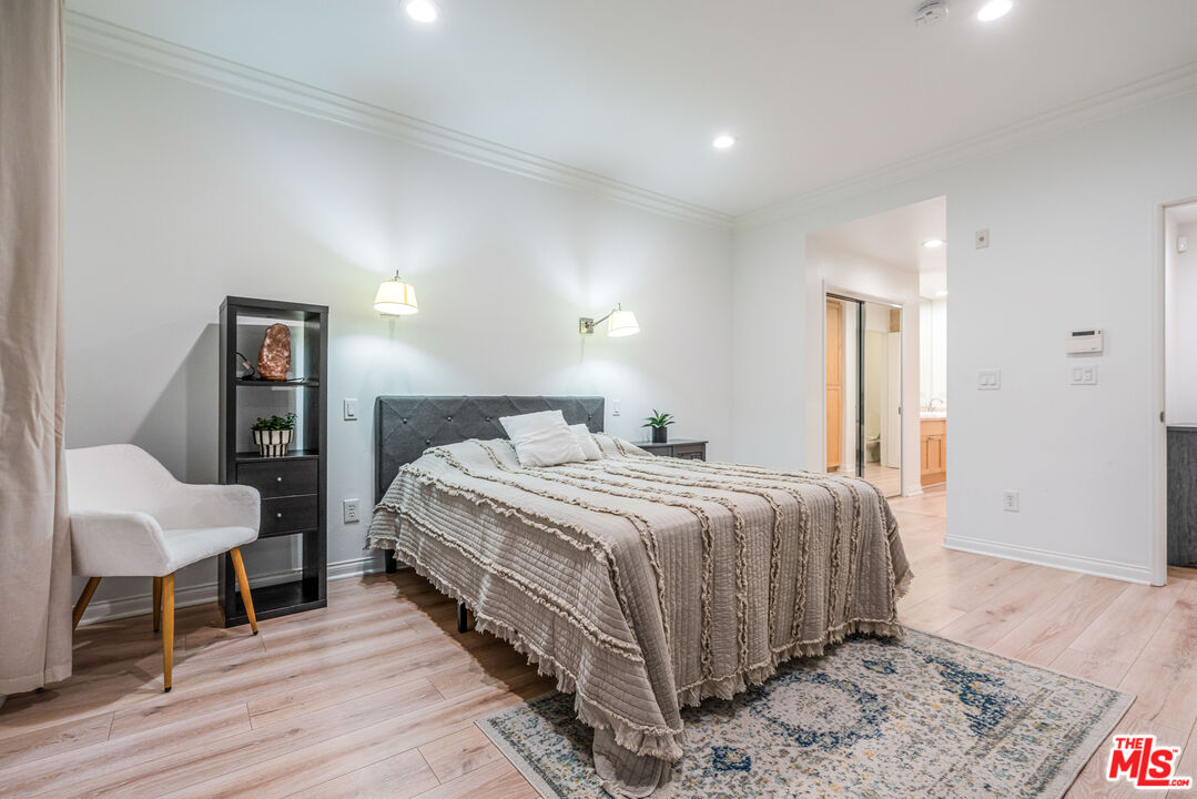 5625 Crescent Park Unit: 126
