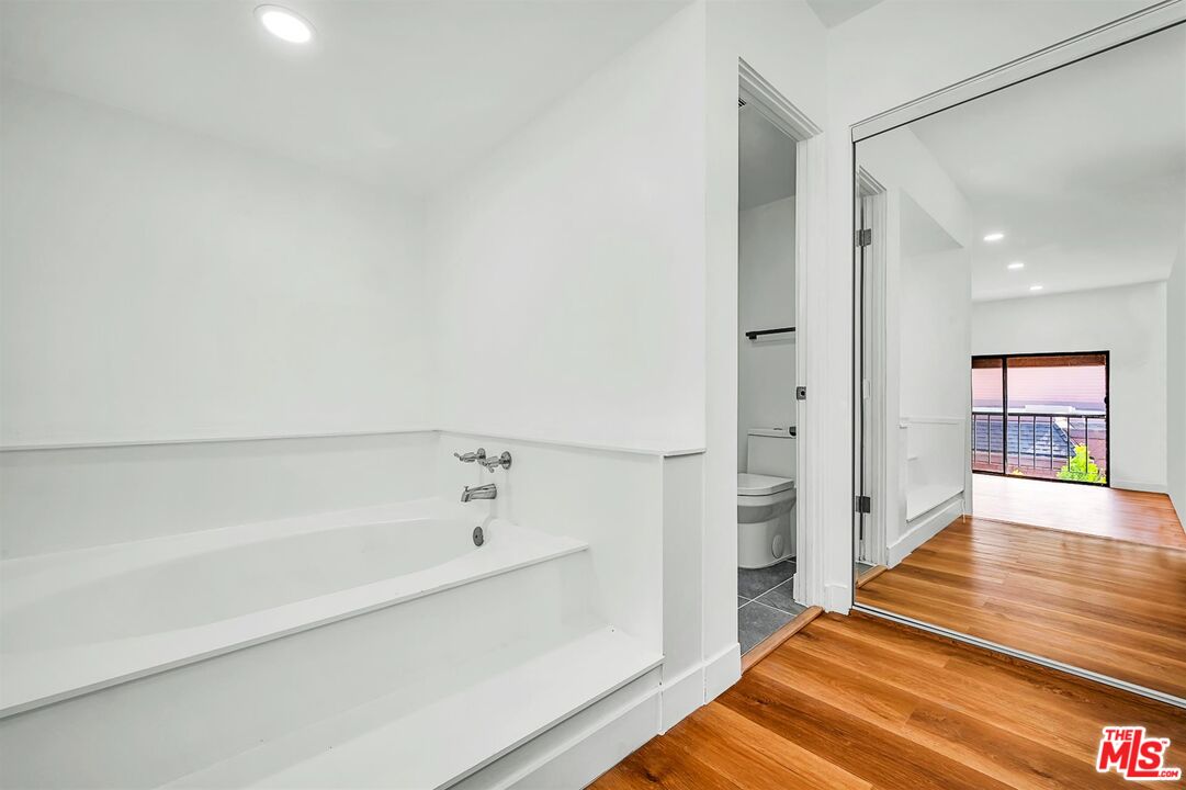 4425 Alla Rd Unit: 5