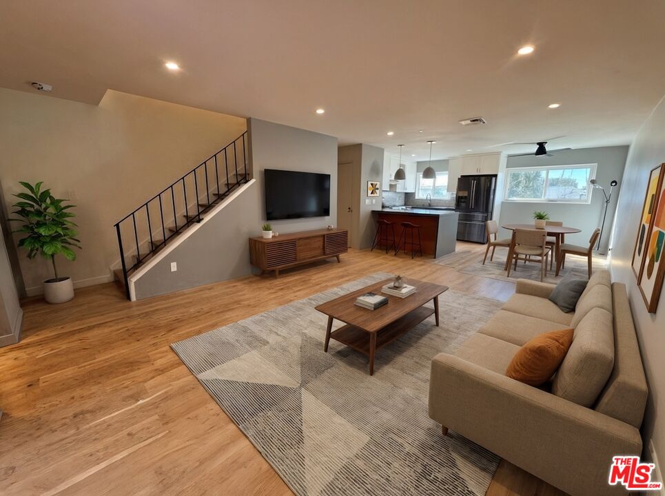 5215 S Sepulveda Blvd Unit: 11B