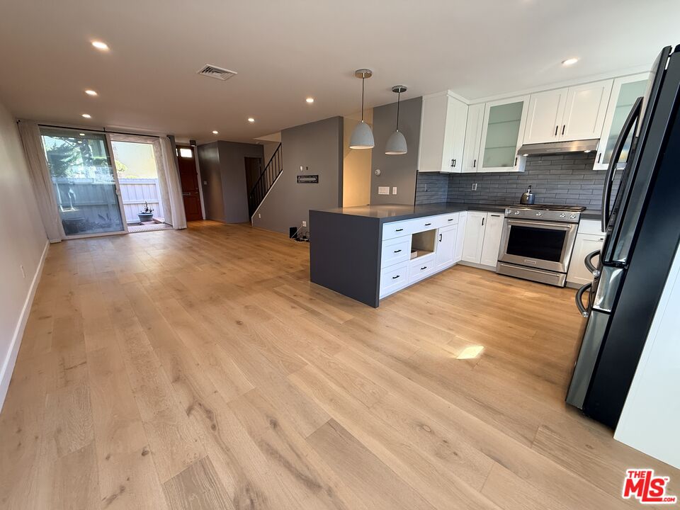 5215 S Sepulveda Blvd Unit: 11B