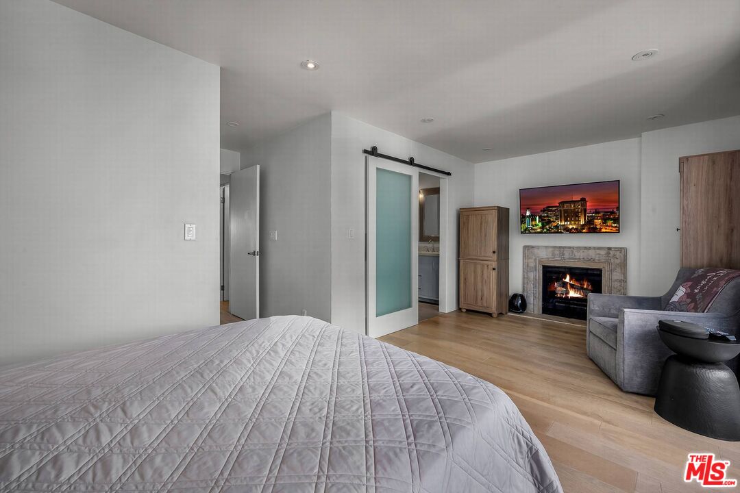 5515 Pacific Ave Unit: 1