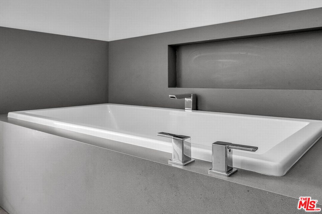 5515 Pacific Ave Unit: 1