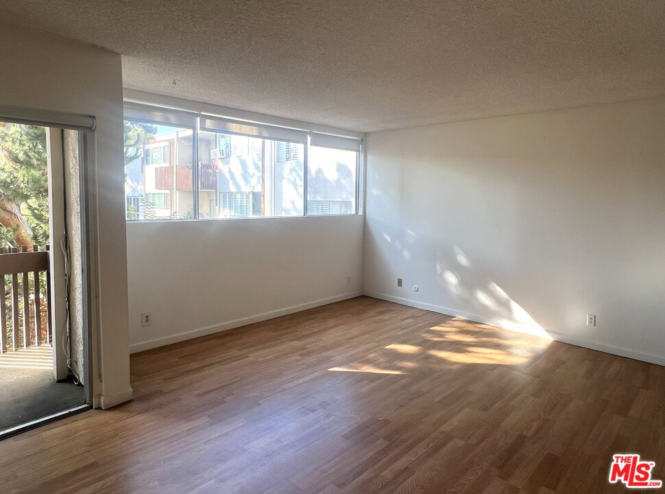 6000 Canterbury Dr Unit: D212