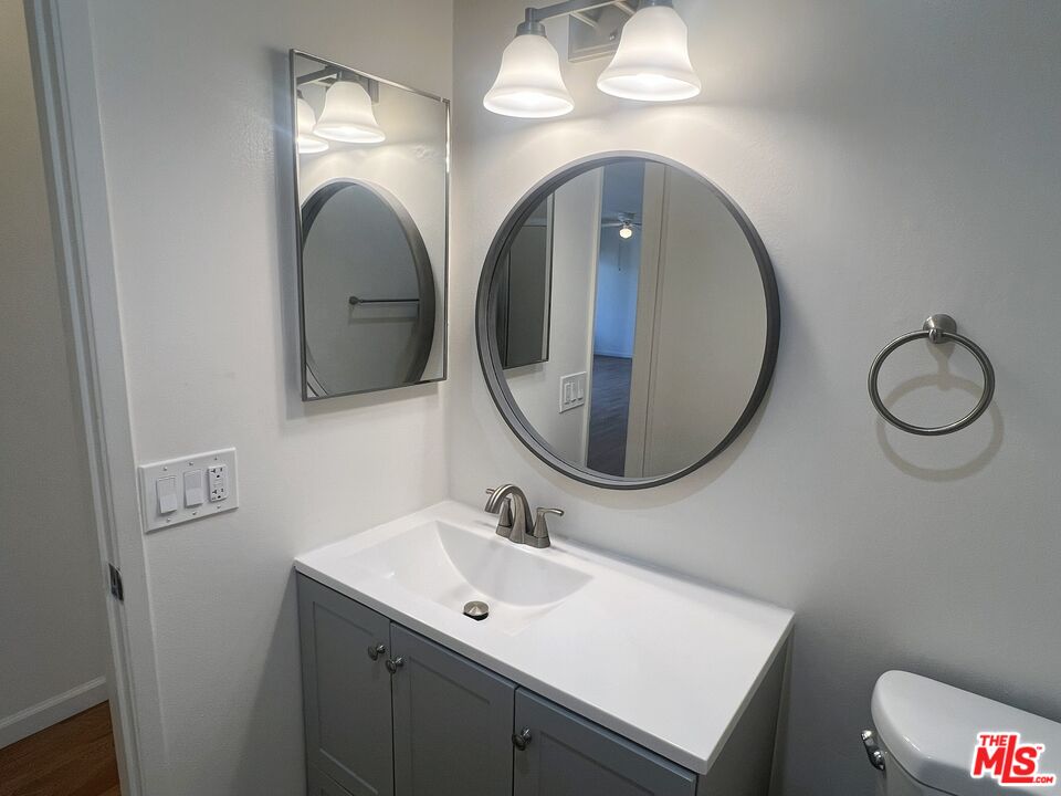 6000 Canterbury Dr Unit: D212