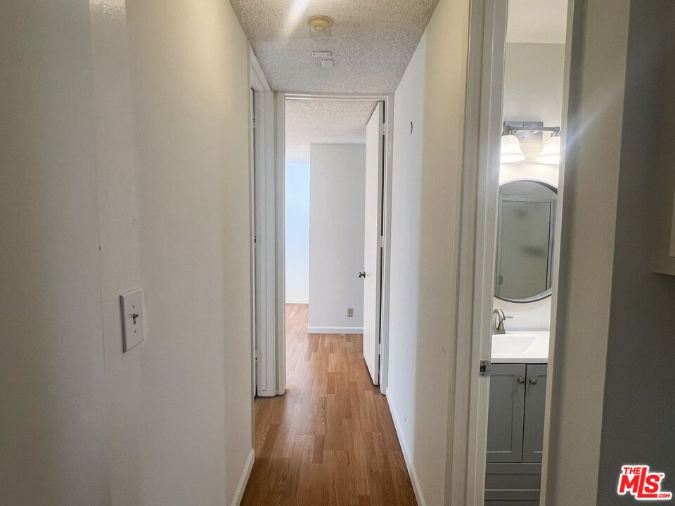6000 Canterbury Dr Unit: D212