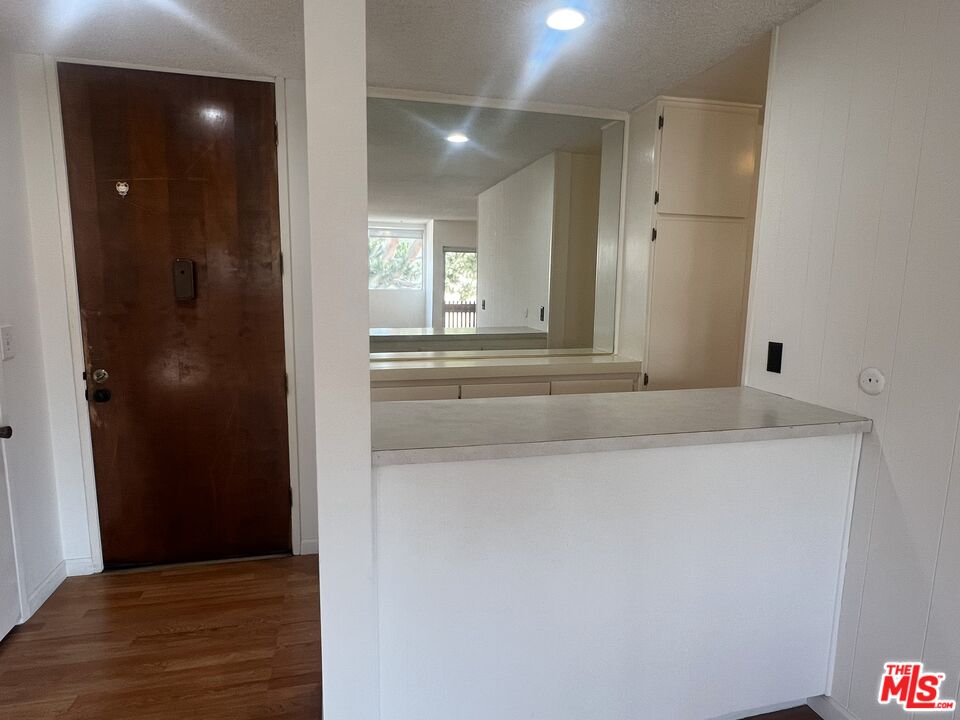 6000 Canterbury Dr Unit: D212