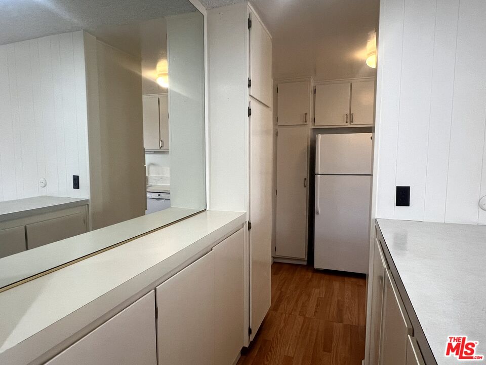 6000 Canterbury Dr Unit: D212