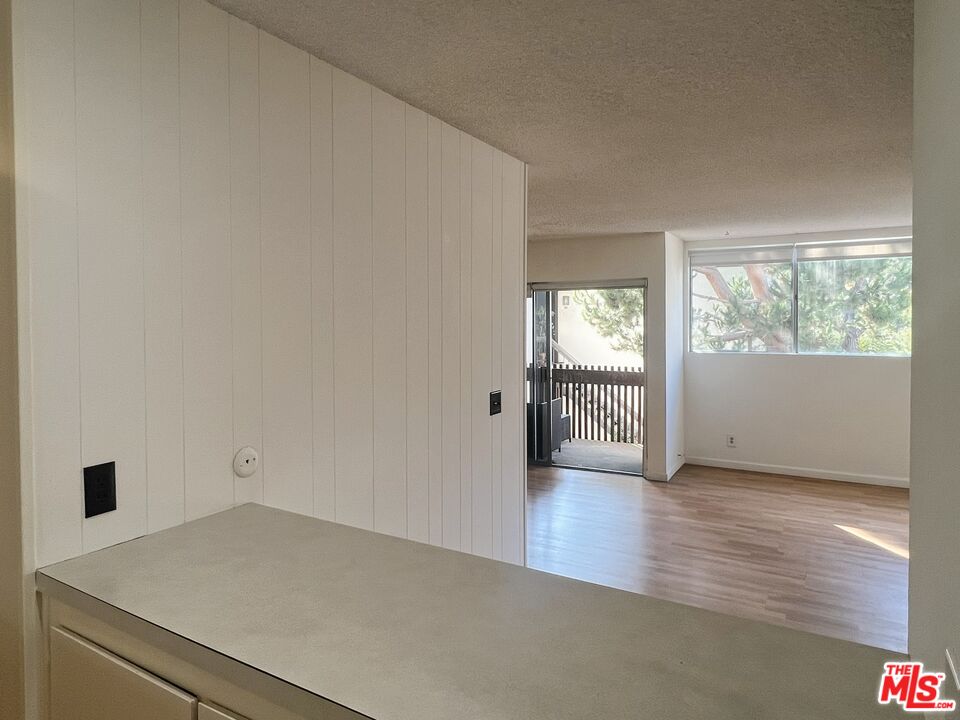6000 Canterbury Dr Unit: D212