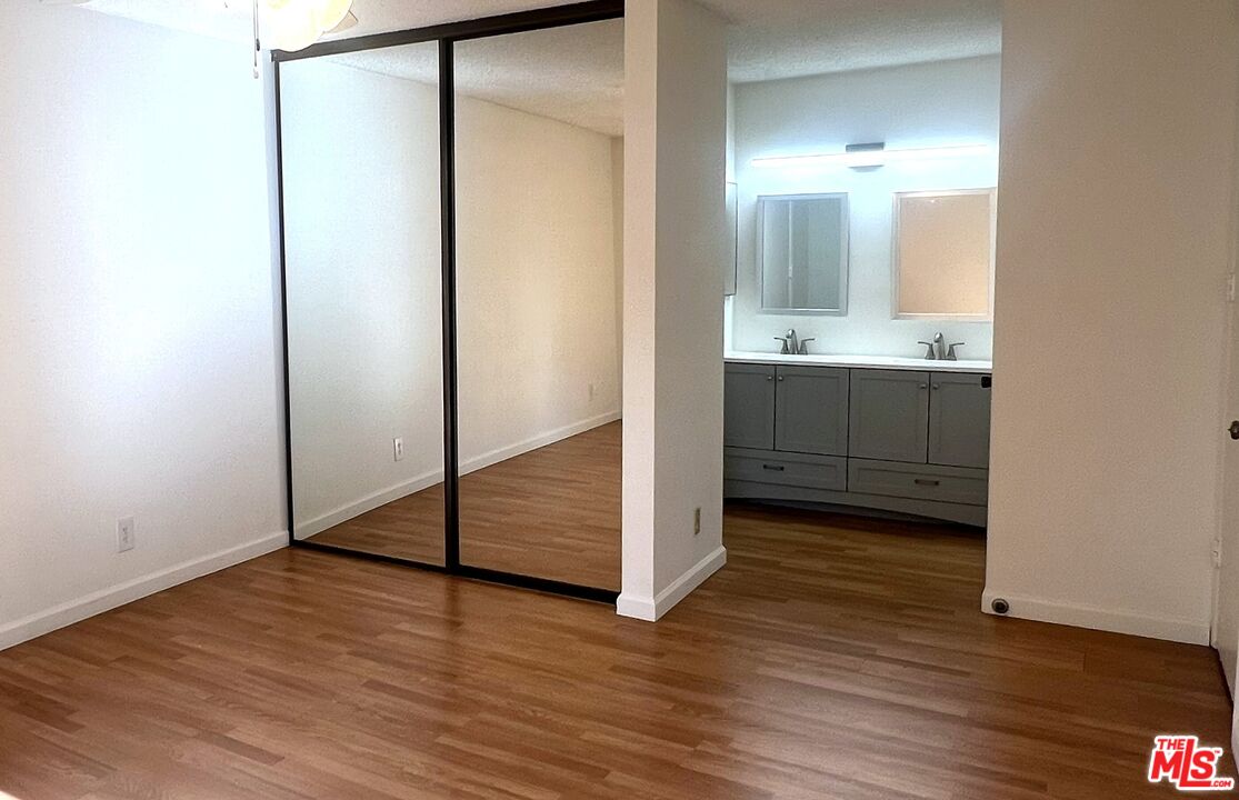 6000 Canterbury Dr Unit: D212