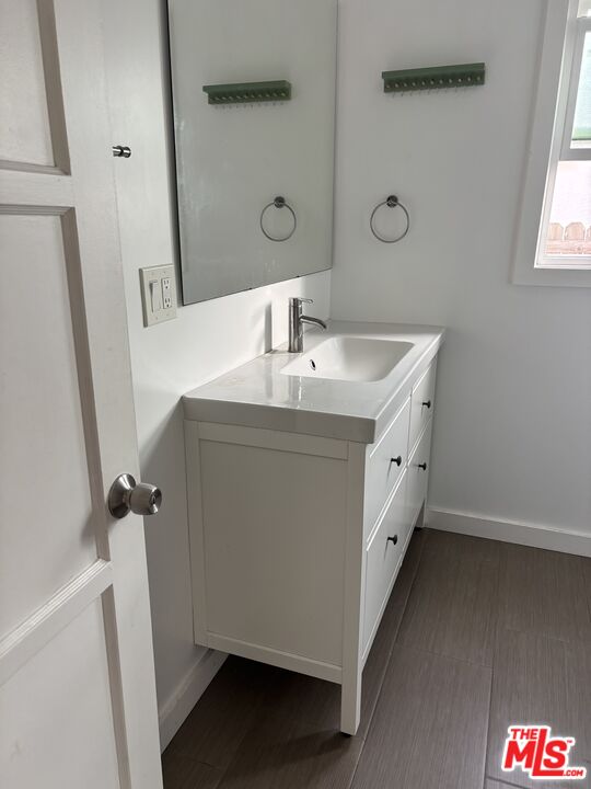 4162 Commonwealth Ave