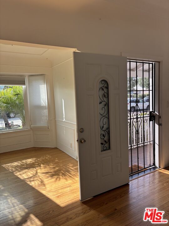 4162 Commonwealth Ave