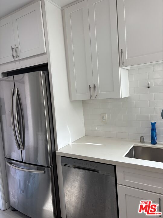 4162 Commonwealth Ave