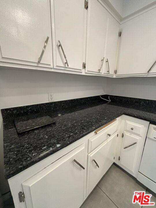 24 Lighthouse St Unit: A