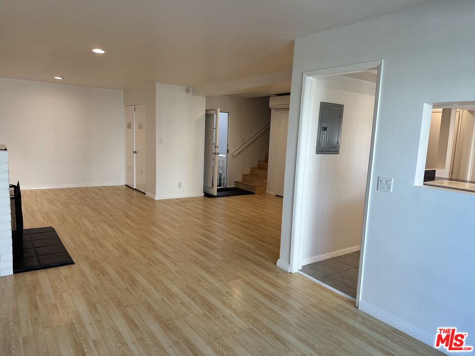 24 Lighthouse St Unit: A