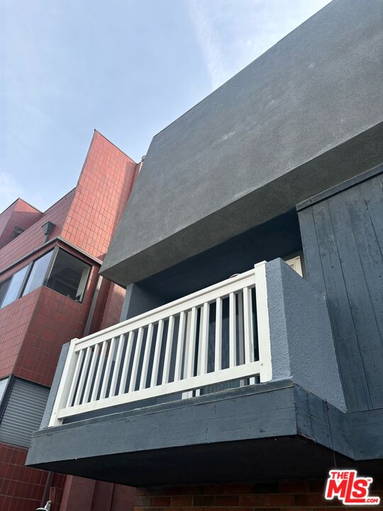 24 Lighthouse St Unit: A
