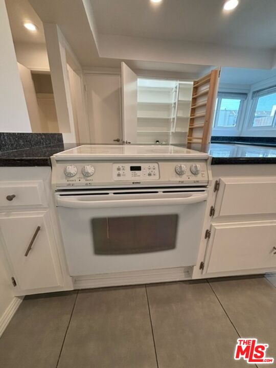 24 Lighthouse St Unit: A