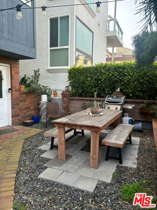 24 Lighthouse St Unit: A