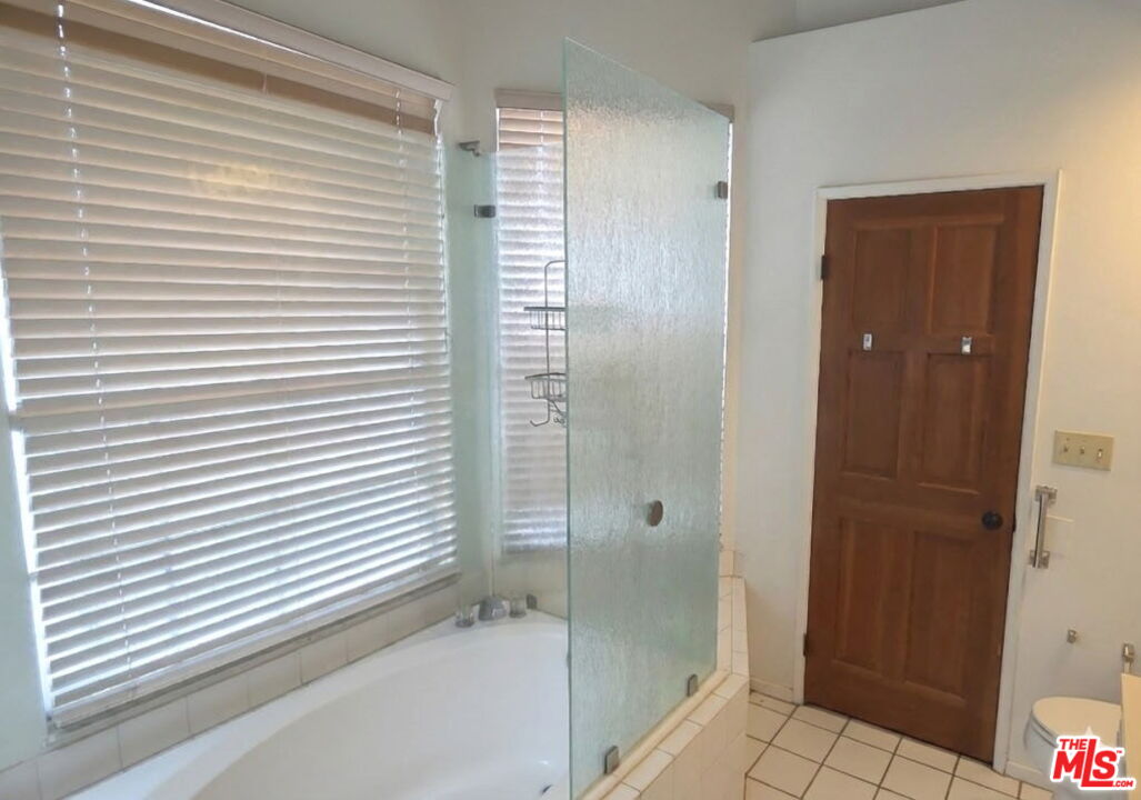 4304 DUQUESNE AVE Unit: 5A