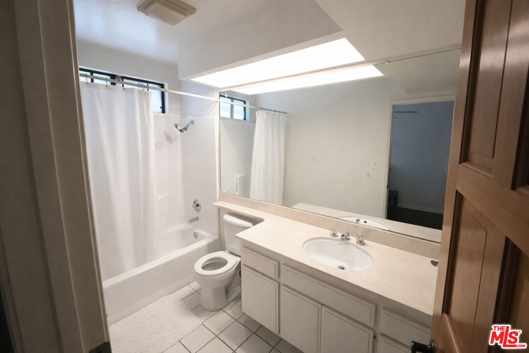 4304 DUQUESNE AVE Unit: 5A