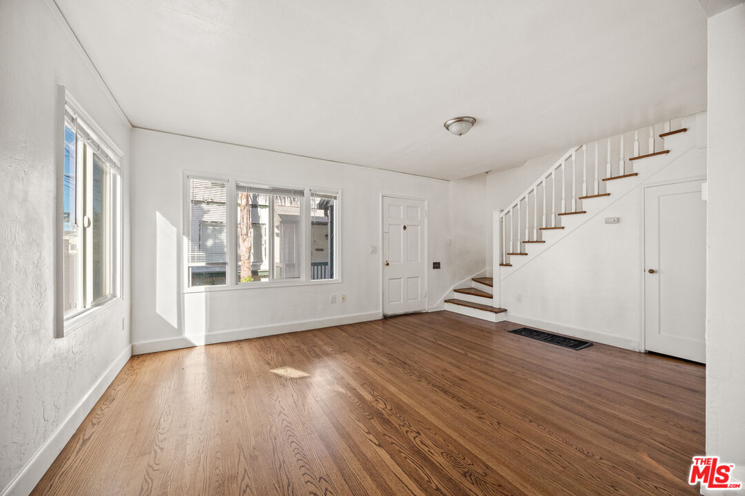 6320 Shattuck Ave