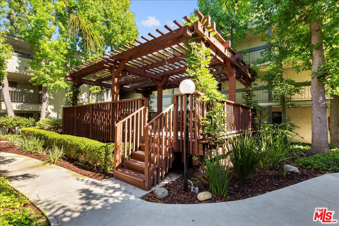 4900 Overland Ave Unit: 140