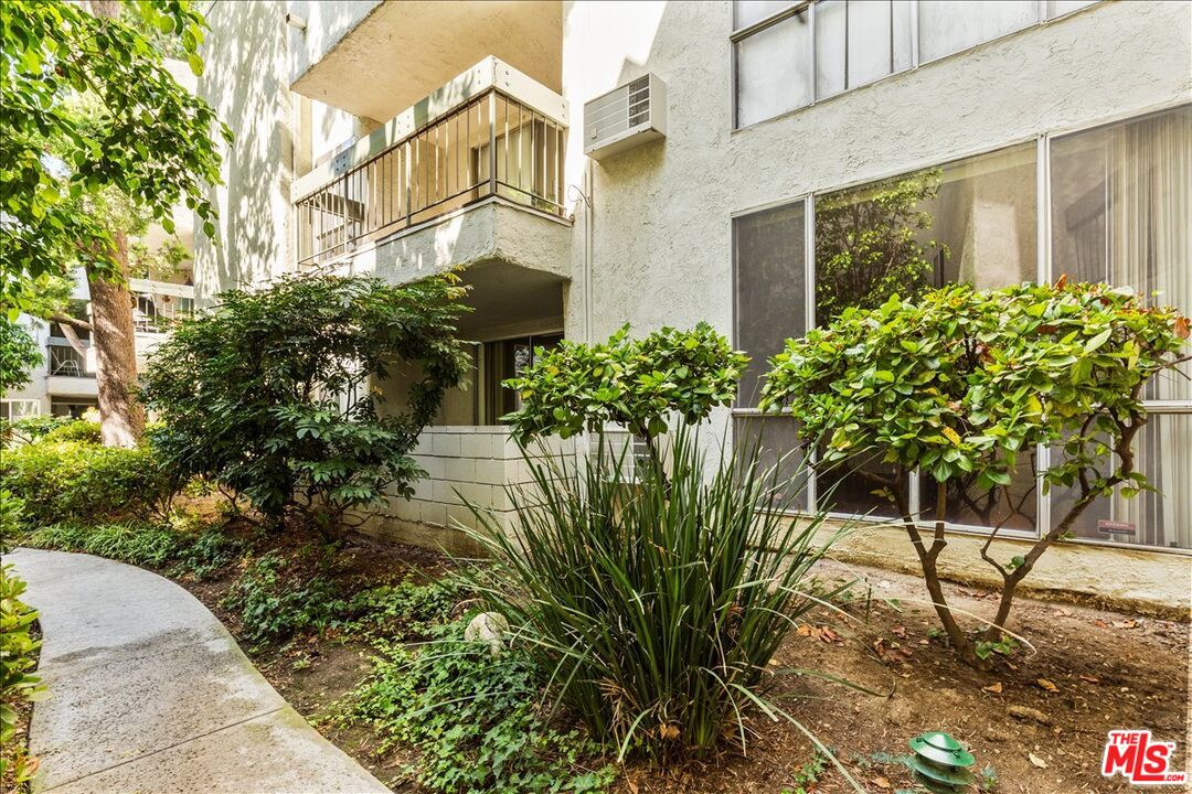 4900 Overland Ave Unit: 140