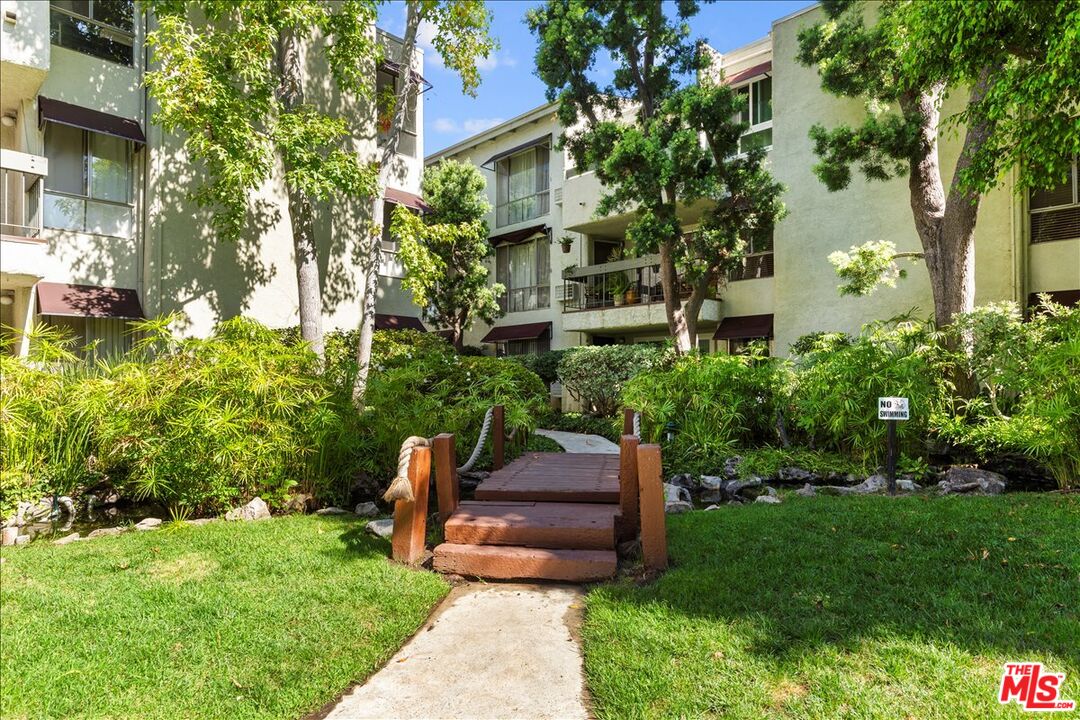 4900 Overland Ave Unit: 140