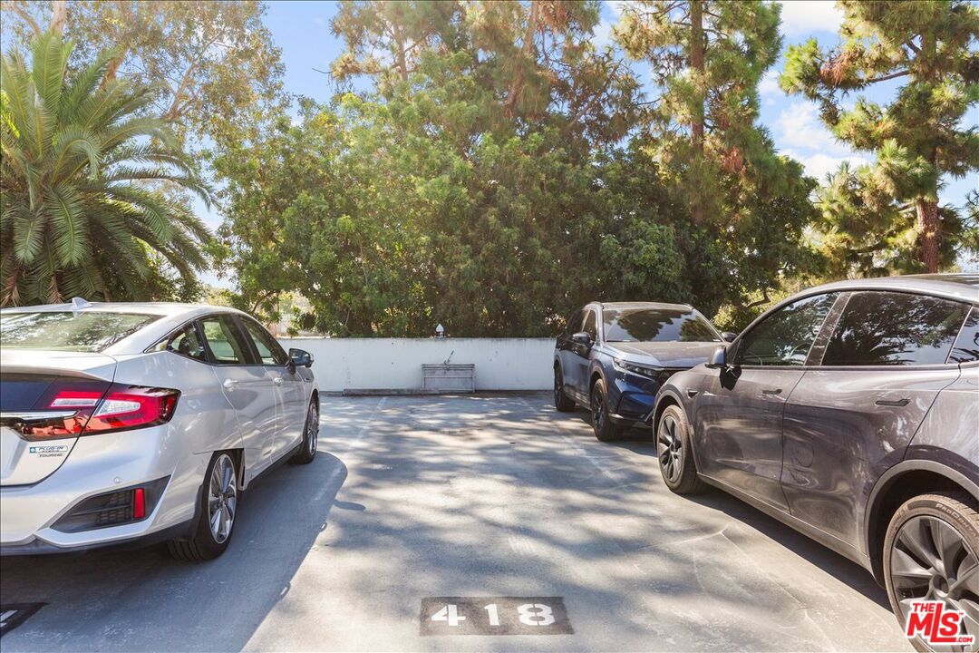 4900 Overland Ave Unit: 140