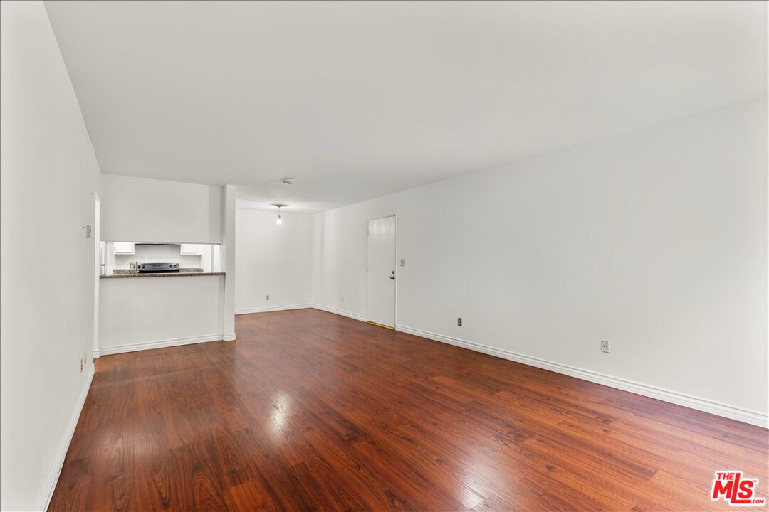 4900 Overland Ave Unit: 140