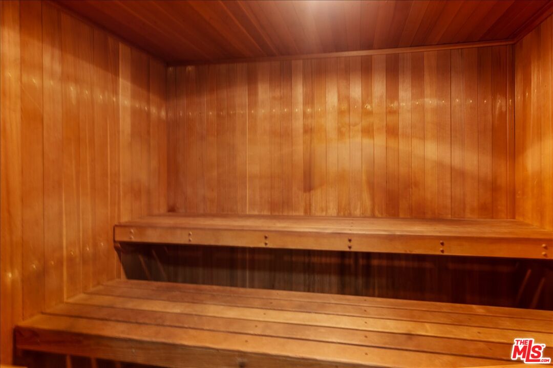 4900 Overland Ave Unit: 140